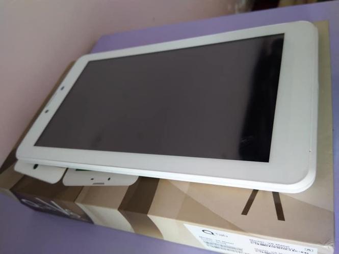تبلیت Q,v6 از کمپنی اصلی Q mobile بسیار ثابت با کارتن 07862