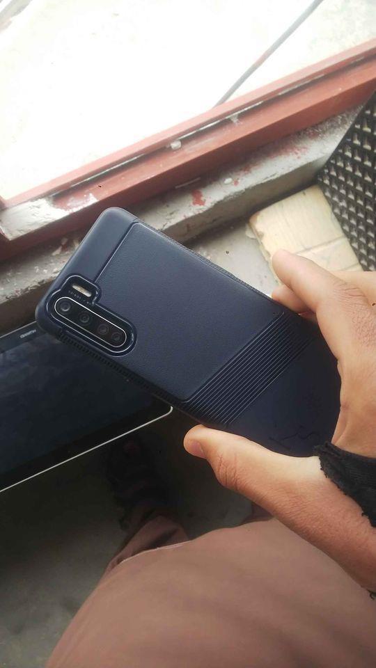Oppo-F-15