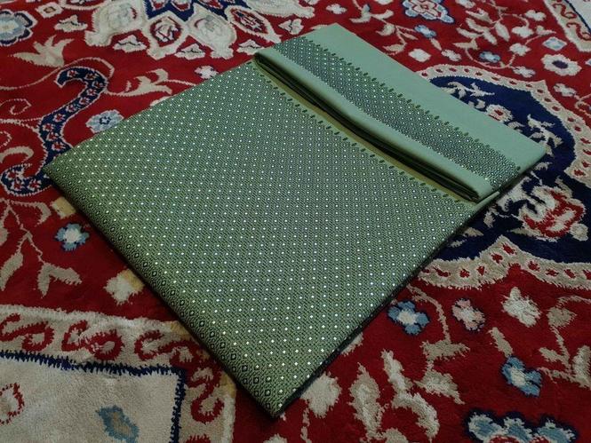 ښایسته رنک اوښایسته نخشه لاسی غاړه راغلی ده