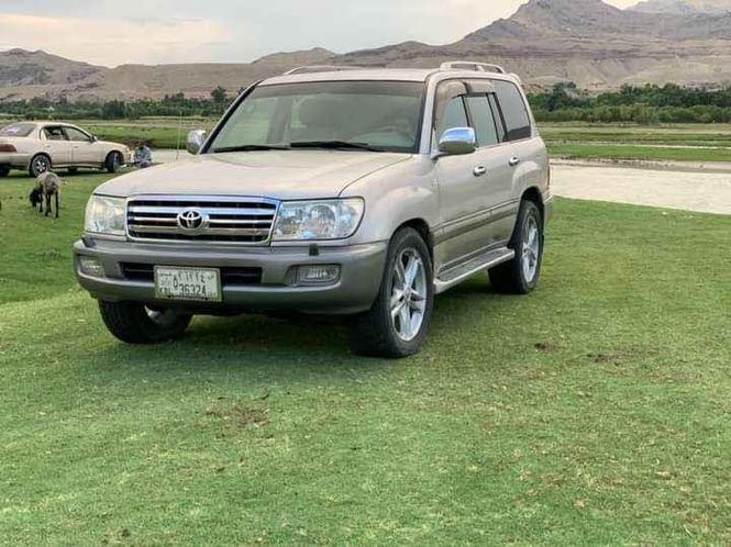 LAND CRUISER 2004