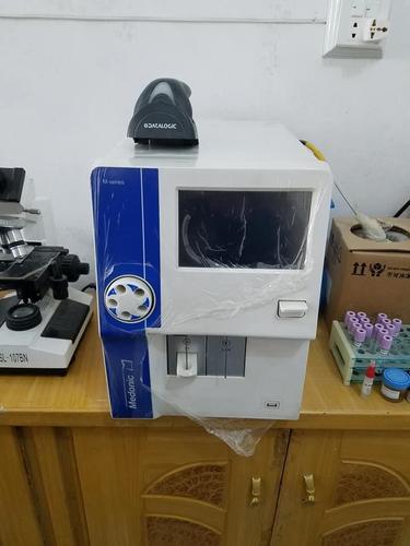 لابراتور ماشینان میډونیک M32 او مایکرولیب 300