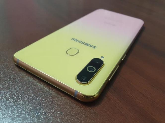 samsung galaxy A8s 2019 2 sim very new 0786256975