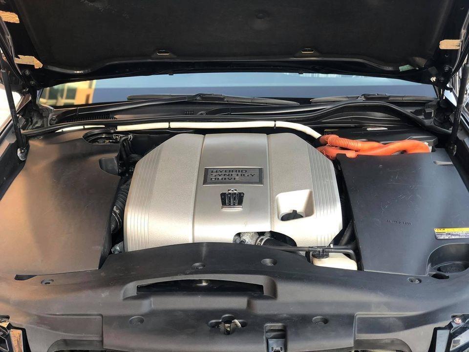 Toyota-hybrid-crown-2010