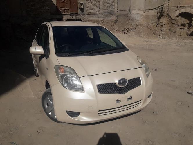 ده خرڅ موټر ناوارید کریمی رنګ ماډل 2007 1300 cc