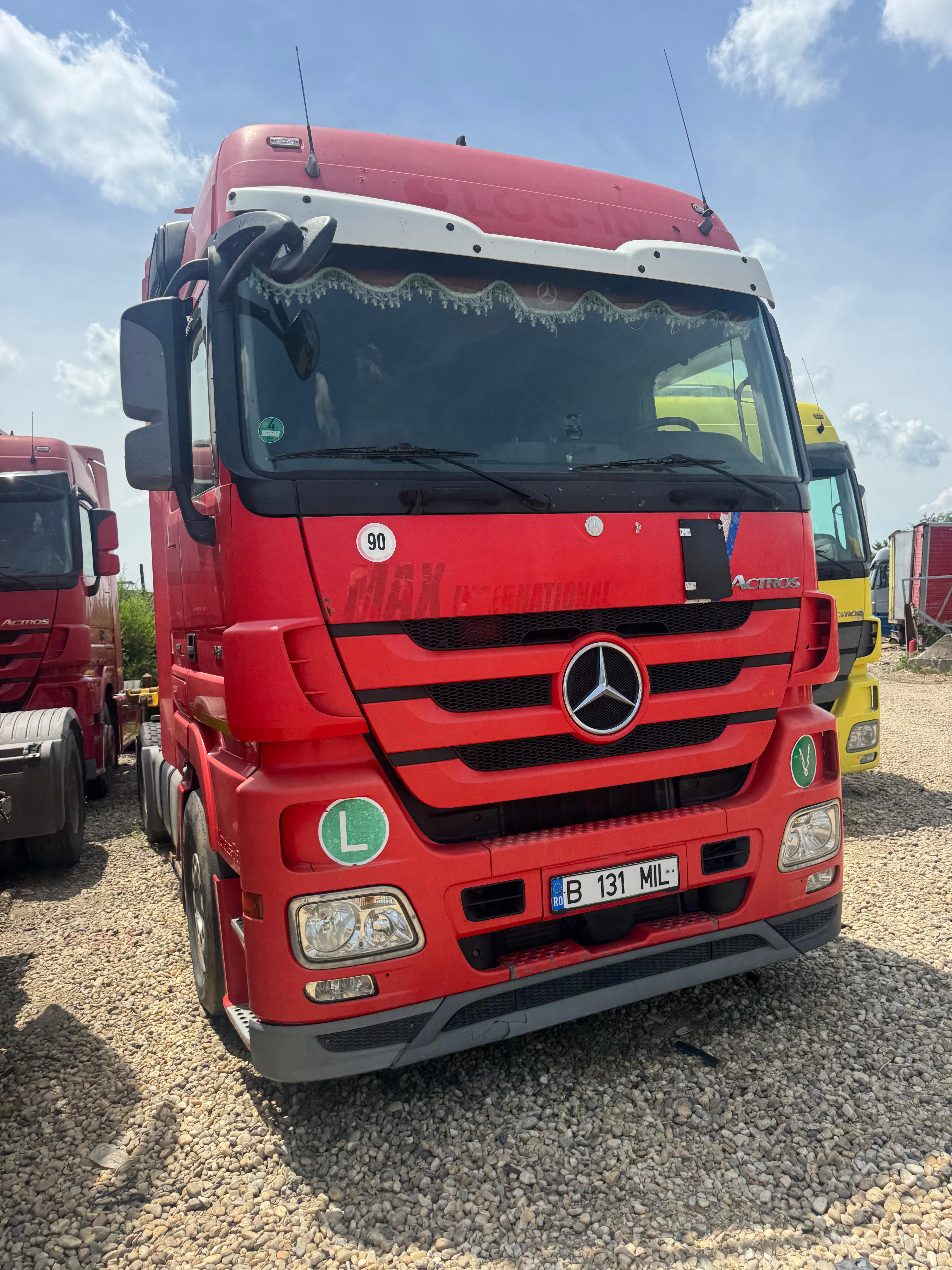 Mercedes-Benz-MP3-SK1427