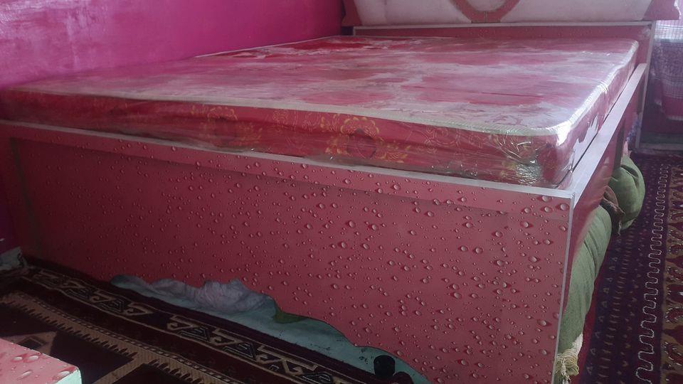 یگ-عدد-تخت-دونفر-فروشی