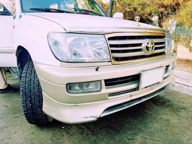 Toyota Land Cruiser (GXR)