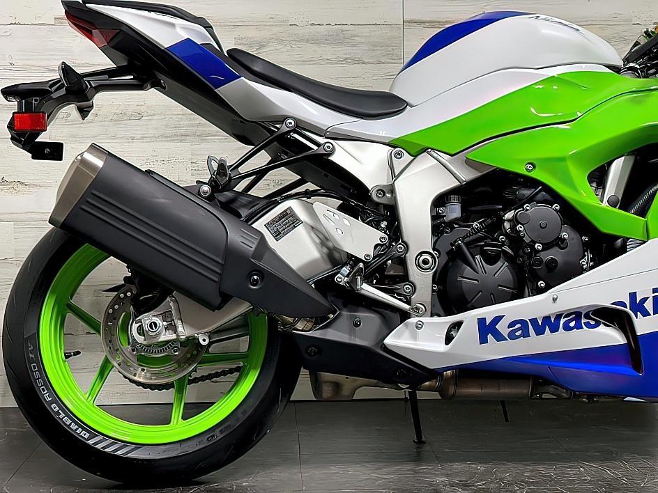 Kawasaki-ninja-ZX-6R