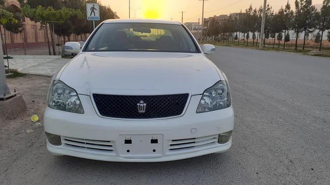 اټلیټ کرون ماډل 2005 کورنی چلیدلی قیمت 470000 دتماس شمیره 07