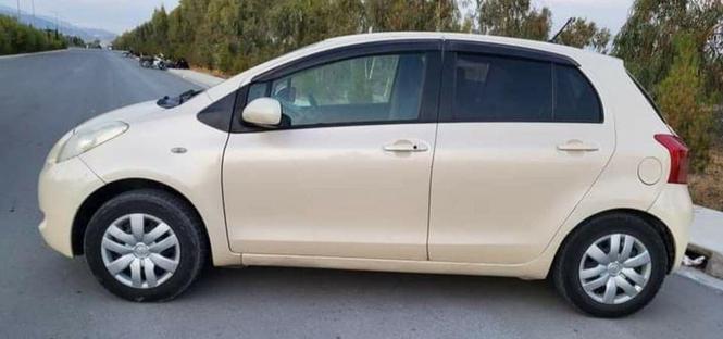 ناوتریده د کانټینر دخولي ویټز ماډل 2006 د ویش کات رنګ کریمي0