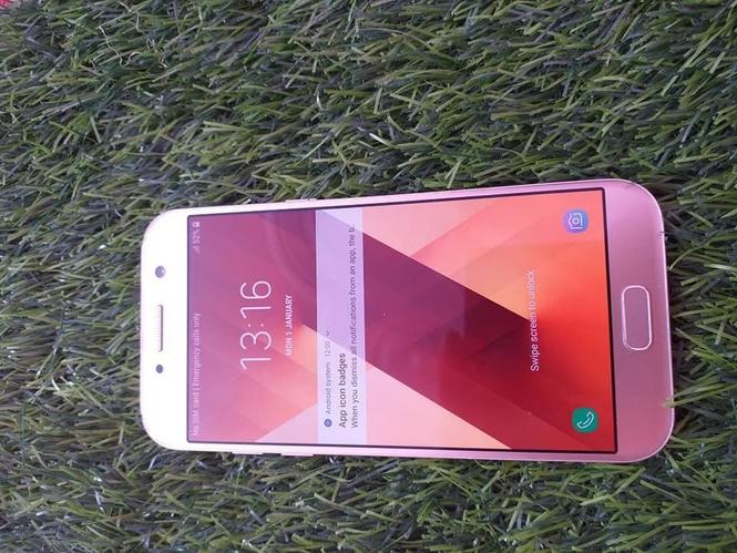 سامسونگ گلکسی A5 2017 2 sim بسیار ثابت 0786256975
