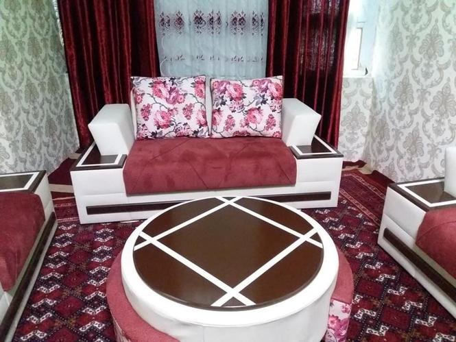 یک سیت کوچ ۷ نفره -همراه سه میز 0780633763