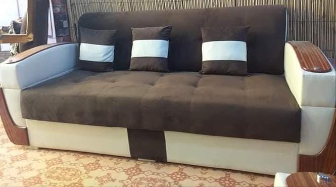 یک سیت کوچ ۷ نفره همراه سه میز