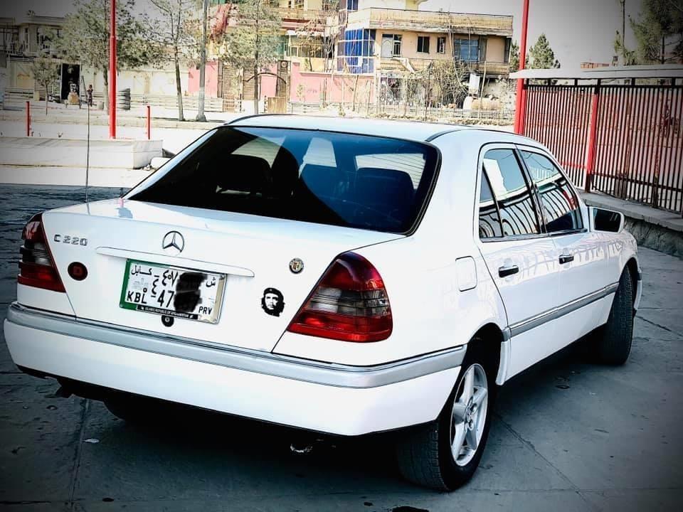 Mercedes-Benz-c220-v4-Elegance