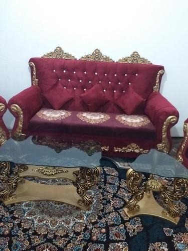 یک ست کوچ طرح سلطنتی هفت نفره همراه سه دانه میز کامل نو