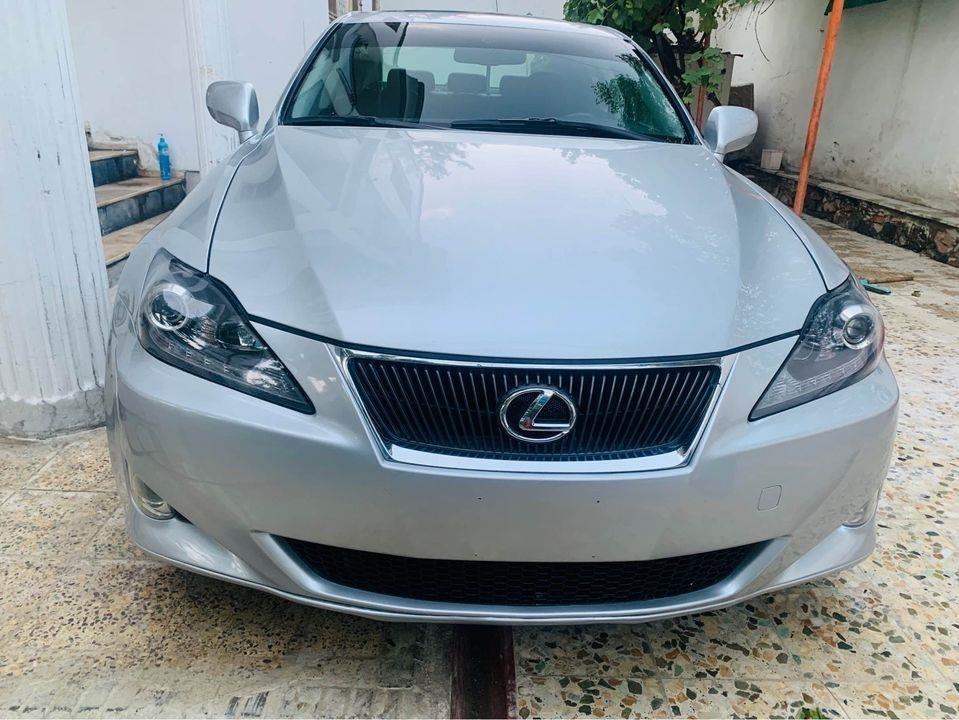 لکسس--IS250