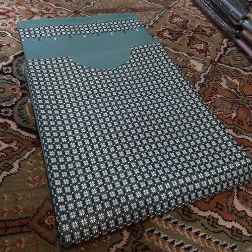 جالب خامک او نوی رنګ نوکی غاړه