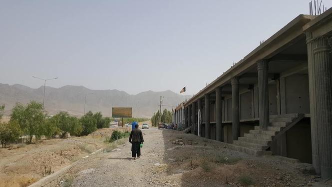 دوه باب دوکانونه فه عینومینی ٣٦ سرک حاجی عبدالخالق ګفلیس هر
