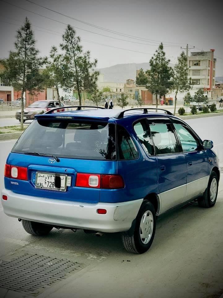 Toyota-picnic-1997