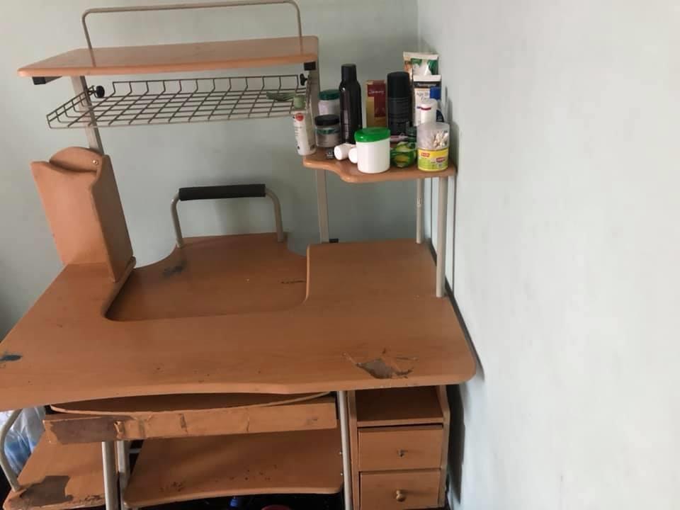 میز-کامپیوتر-۲۰۰۰-افغانی