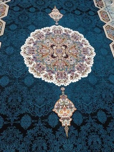 یک جوره قالین ایرانی ۷۰۰ شانه واقعی تراکم ۲۵۵۰ جنس کامل نخی