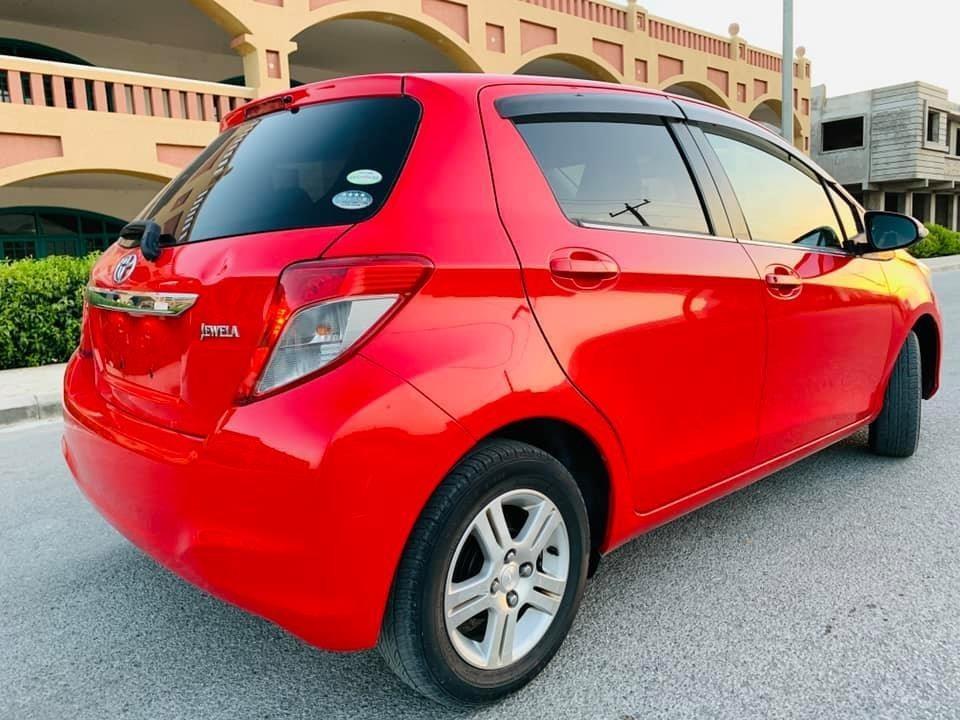 Toyota-Vitz-Jewela