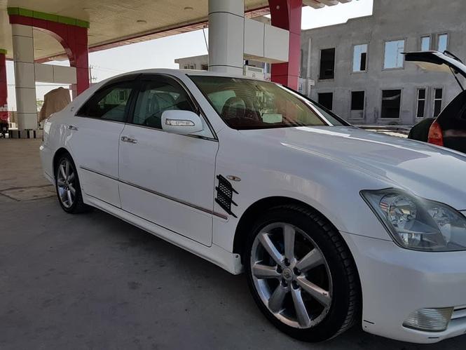 اتلس کرون پلوایت رنگ مادل 2005 بتن ستات 2500cc م