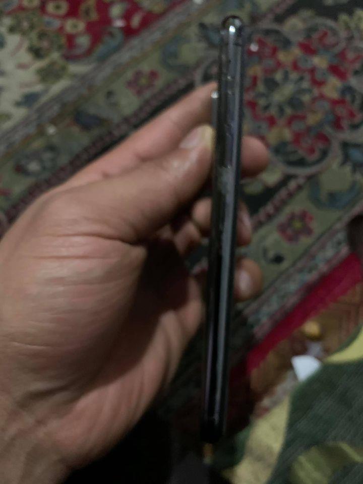 ایفون--x
