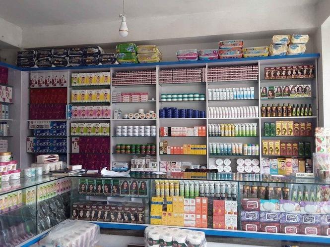 قفسچه و ویترین دواخانه