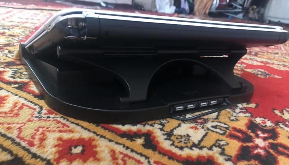 برای-لاپتاپ-است-میز-لاپتاپ