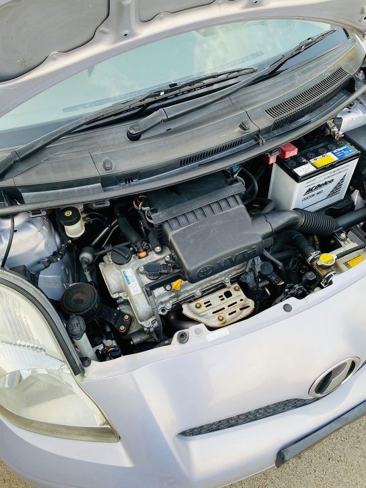 Vitz-2010-نواریده-د-چلو-په-زمانت