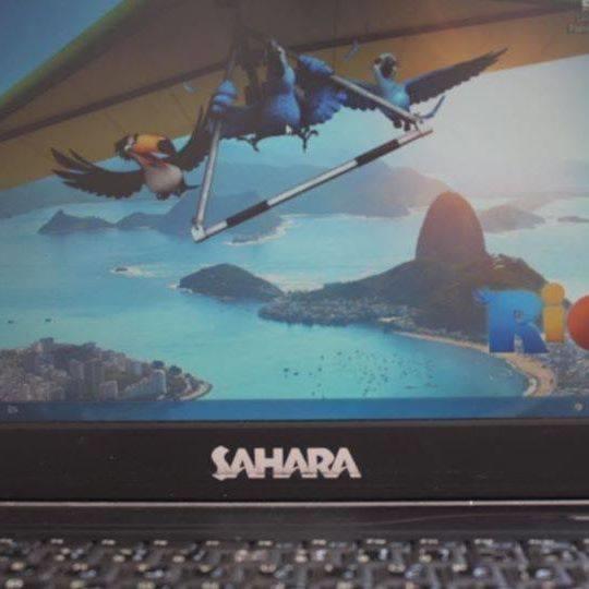 کمپیوتر-لپ-تاب-Laptop-Sahara-Image
