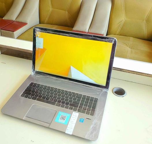 کندهار کمپيوتر جوړولو مرکز اوپلورنځی تماس شميره: 00937040689