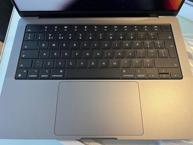 Apple MacBook Pro 14(512GB SSD, M1 Pro, 16GB) Laptop