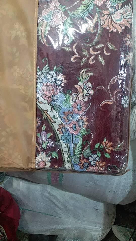 زرینی-روی-فرشی