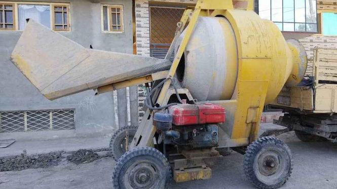 سلام بنده یک عدد ماشین مکسر کلان چهار خالته یی دارم