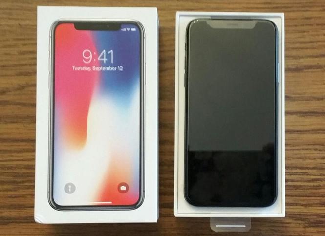 جديد iPhone X 256GB مقفلة مع الضمان