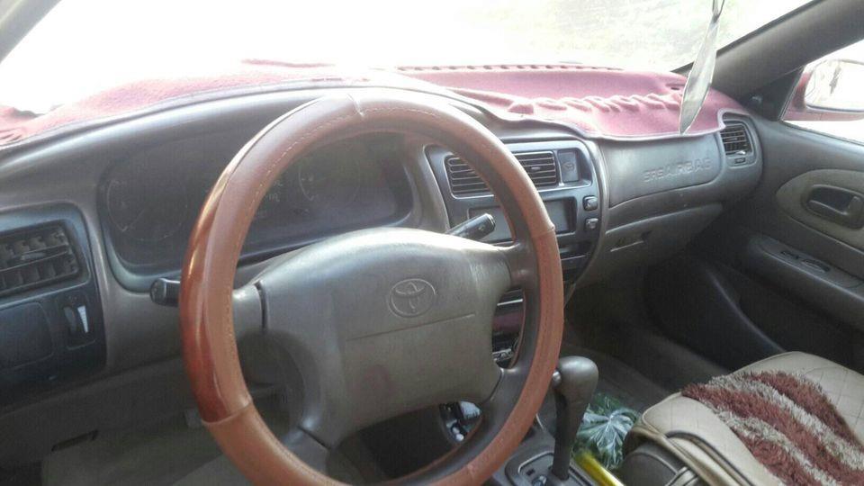 کرولا-کانادای