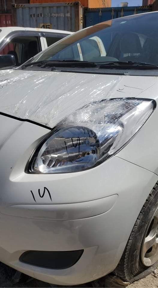 Vitz-2010-پوخ-0-موټر-نواریده-پل-ویټ-رنګ