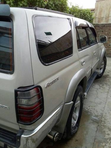 ﻣﻮدل 98 رﻧﮓ ﻧﻘﺮﯾﯽ ﺷﺶ ﺳﻠﻨﺪ ﭘﻄﺮول ﮐﻤﮏ دار ﮔﻤﭙﻨﯽ اﺳﻨﺎد ﭘﺎک ﻣﻨﻔﯽ