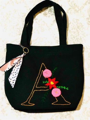 بکس های گلدوزی شده(tote bags)