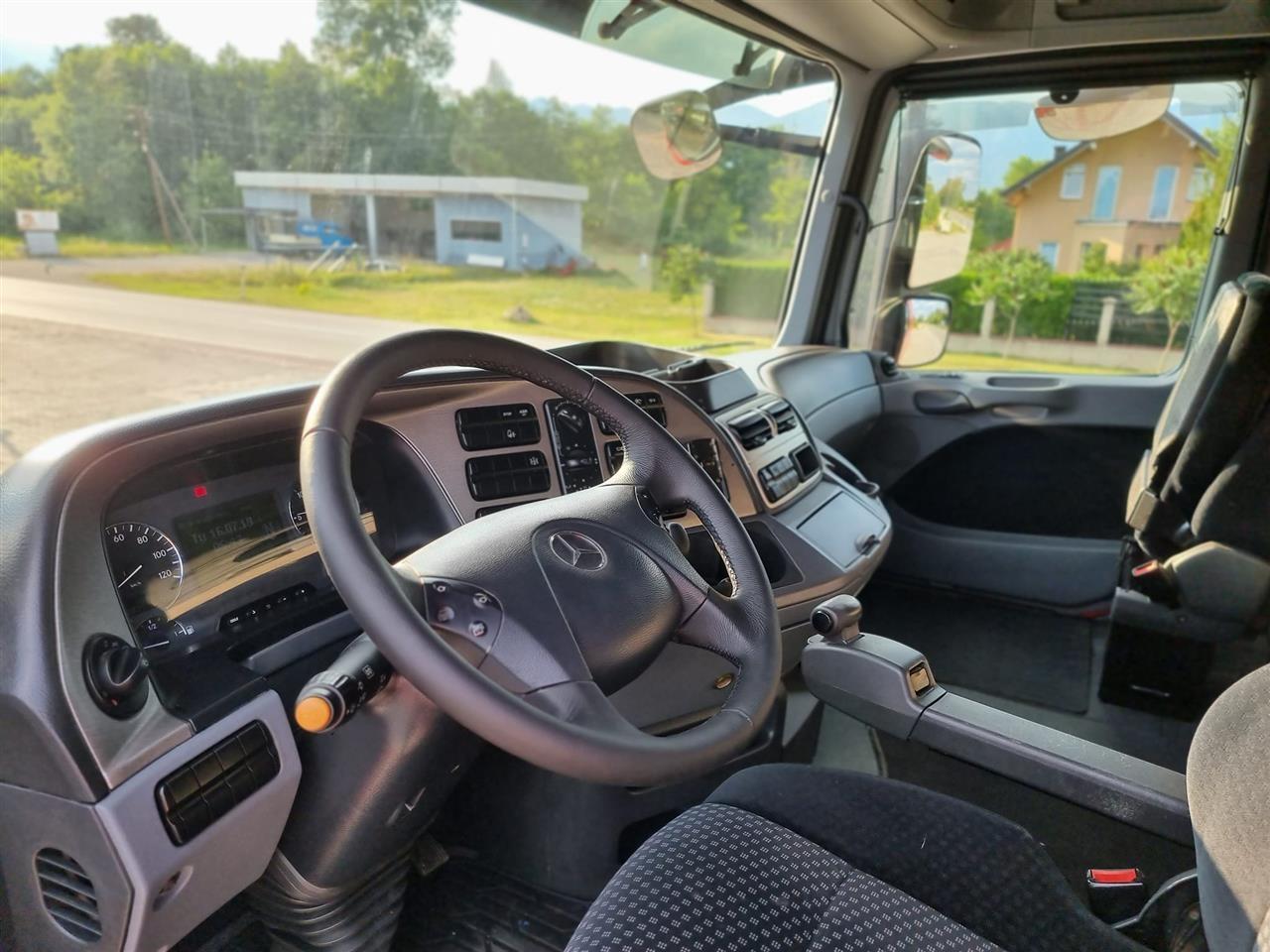 Mercedes-Benz-Actros-1860-LS-V8