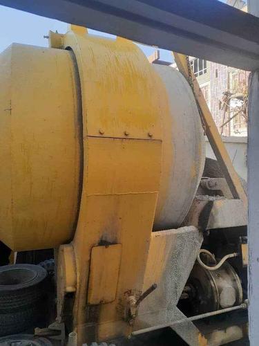 سلام بنده یک عدد ماشین مکسر کلان چهار خالته یی دارم