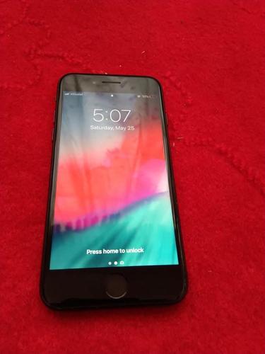 Iphone 7 128 GB very new used of america
