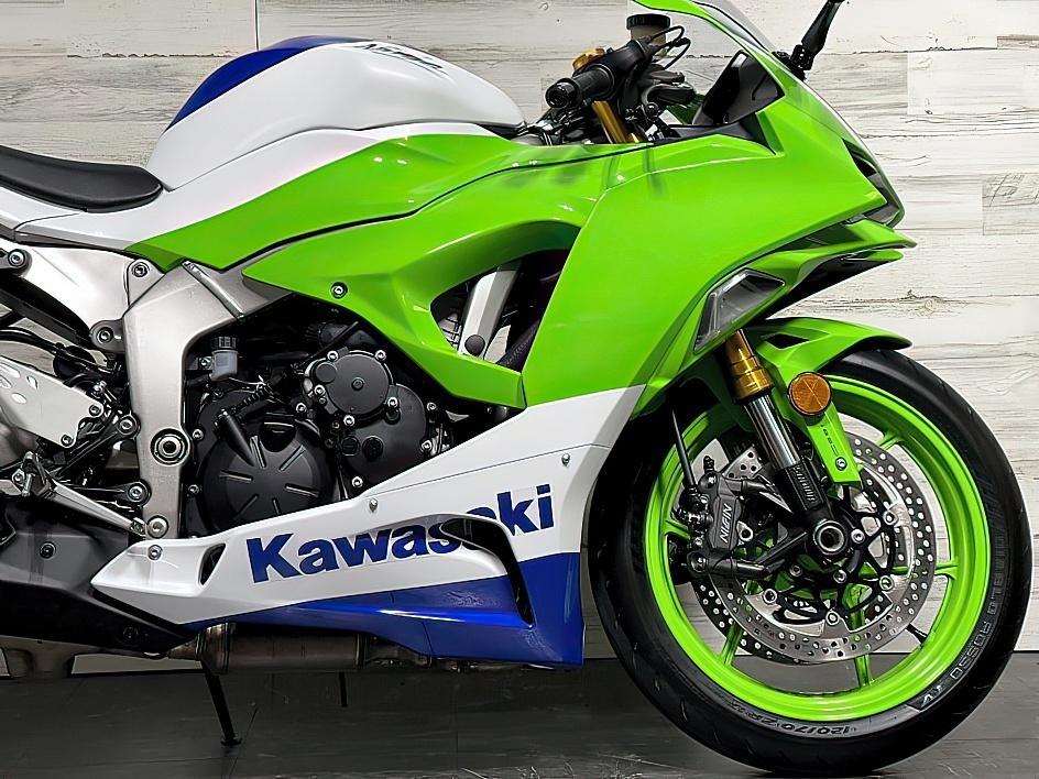Kawasaki-ninja-ZX-6R