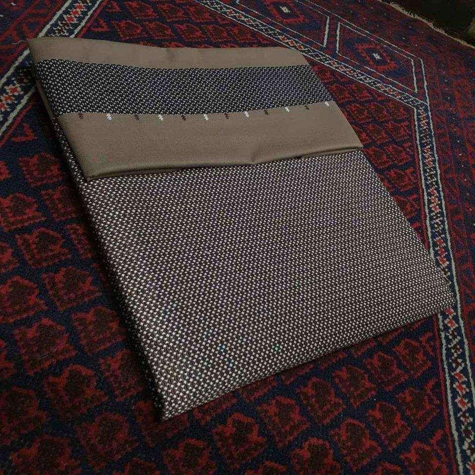 لاسی-چهار-کونجه-غاړه
