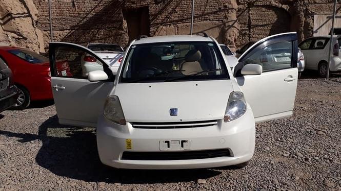 دخرڅ موټر فاسوه پل وايټ رنګ غټ ماشين 1300cc