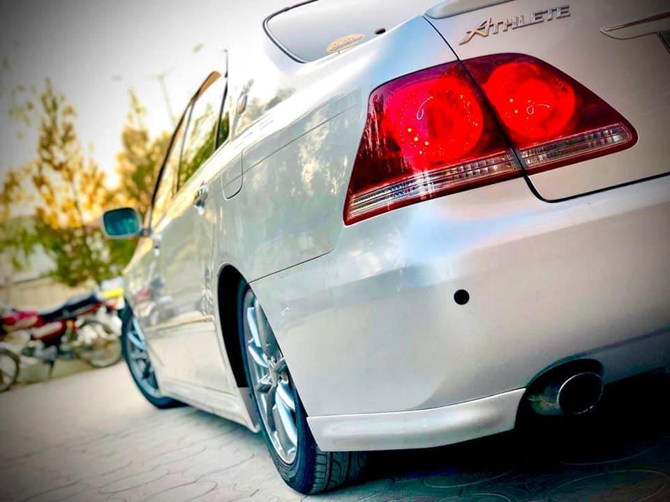 ناواريده-اتليټ-کرون