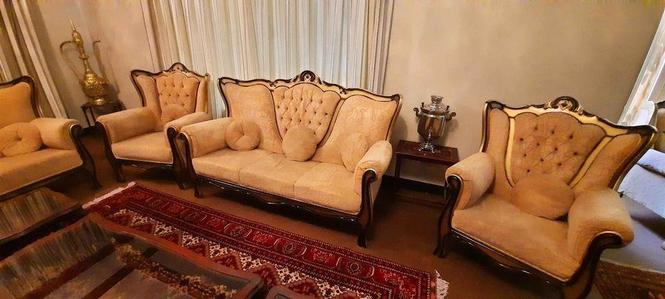 سه سیت کوچ هراه با میز برای فروش