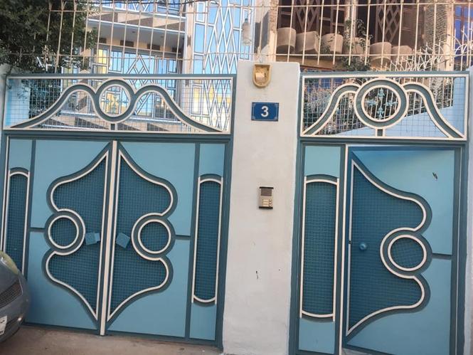 خانه فروشي مساحت ٢٦٥ متر مربع داراي ٣ منزل مجهز